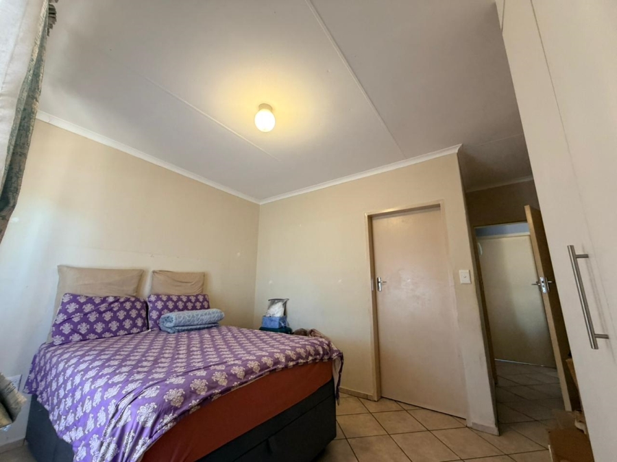 To Let 2 Bedroom Property for Rent in Olievenhoutbosch Gauteng