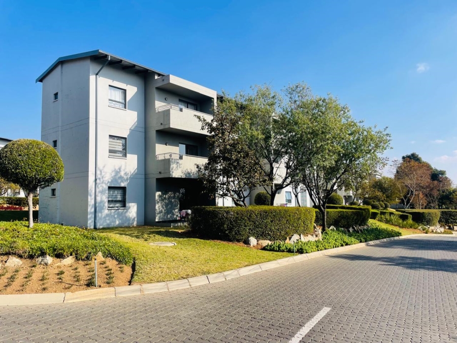 To Let 2 Bedroom Property for Rent in Roodepoort Gauteng