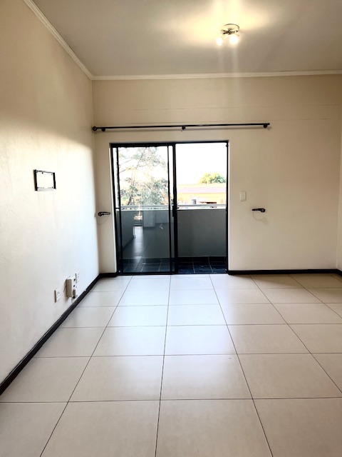 To Let 2 Bedroom Property for Rent in Roodepoort Gauteng