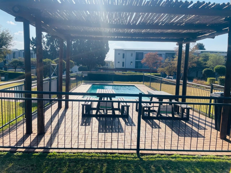 To Let 2 Bedroom Property for Rent in Roodepoort Gauteng