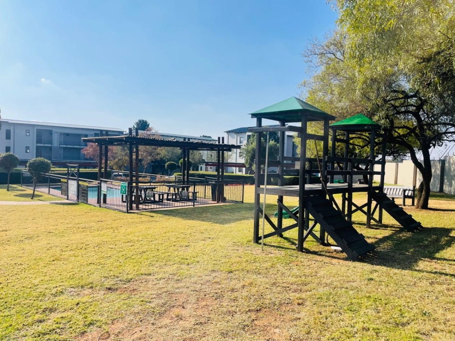 To Let 2 Bedroom Property for Rent in Roodepoort Gauteng