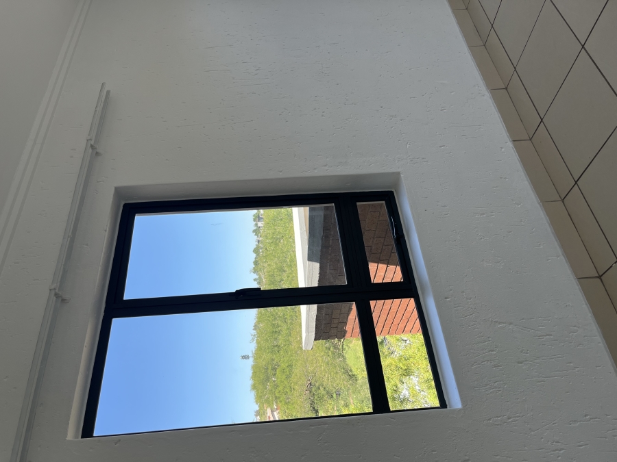 2 Bedroom Property for Sale in Roodepoort Gauteng