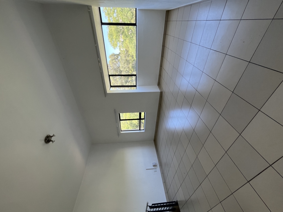 2 Bedroom Property for Sale in Roodepoort Gauteng