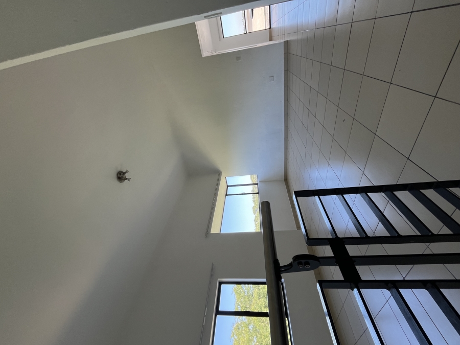 2 Bedroom Property for Sale in Roodepoort Gauteng