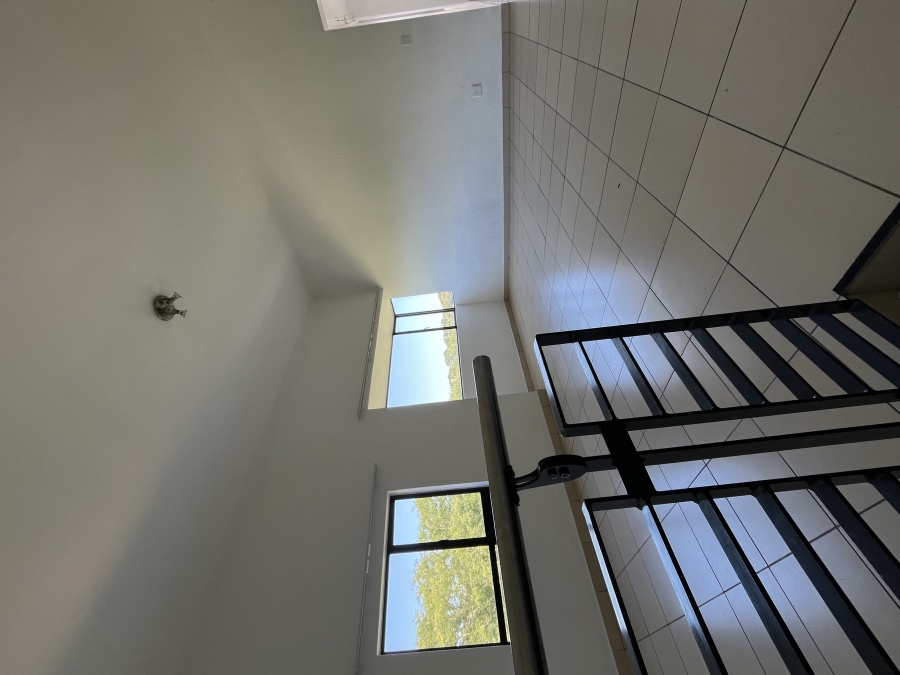 2 Bedroom Property for Sale in Roodepoort Gauteng