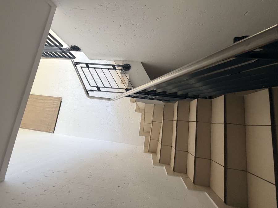 2 Bedroom Property for Sale in Roodepoort Gauteng