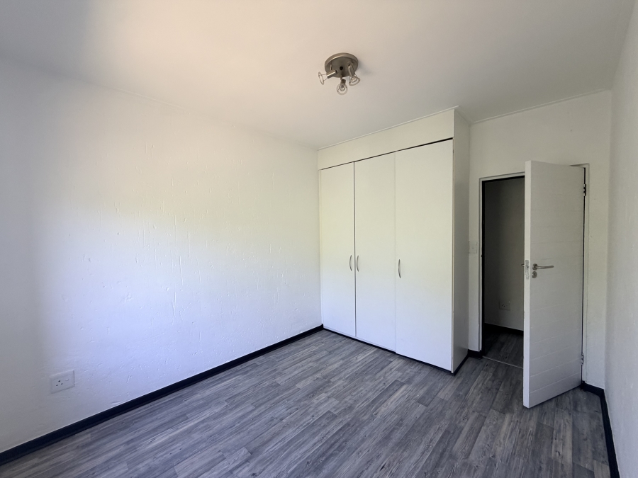 2 Bedroom Property for Sale in Roodepoort Gauteng