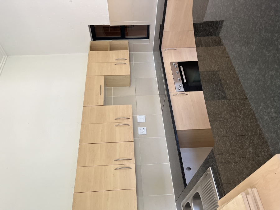 2 Bedroom Property for Sale in Roodepoort Gauteng