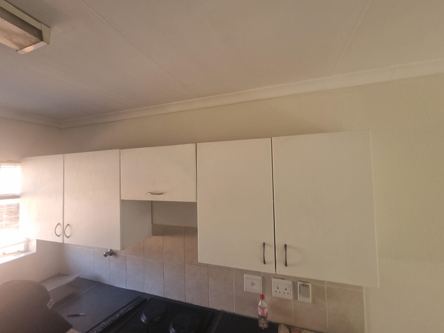 To Let 2 Bedroom Property for Rent in Honeydew Manor Gauteng