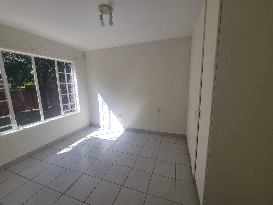 To Let 2 Bedroom Property for Rent in Honeydew Manor Gauteng