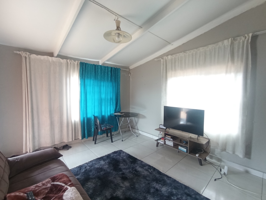 To Let 1 Bedroom Property for Rent in Florida North Gauteng