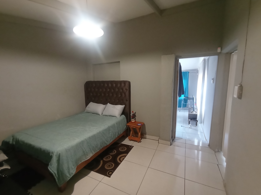 To Let 1 Bedroom Property for Rent in Florida North Gauteng