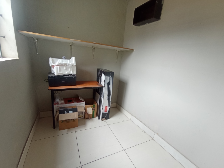 To Let 1 Bedroom Property for Rent in Florida North Gauteng