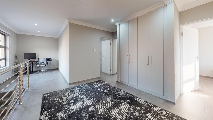 4 Bedroom Property for Sale in Rynfield Gauteng