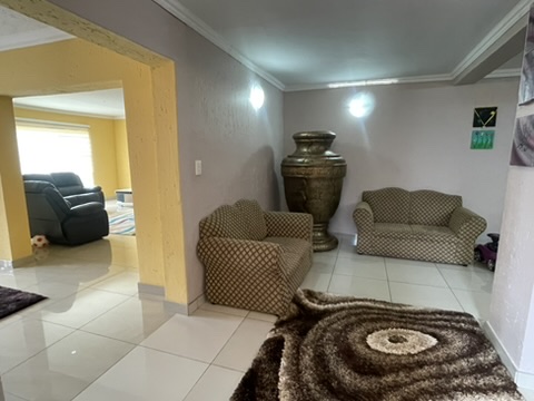 6 Bedroom Property for Sale in Dadaville Gauteng