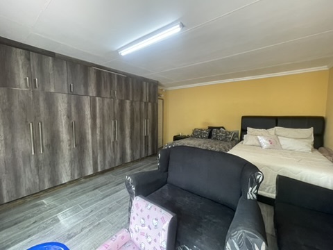 6 Bedroom Property for Sale in Dadaville Gauteng