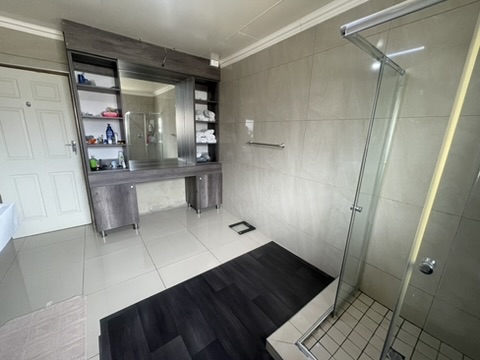 6 Bedroom Property for Sale in Dadaville Gauteng