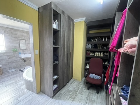 6 Bedroom Property for Sale in Dadaville Gauteng