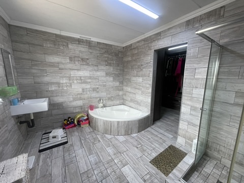 6 Bedroom Property for Sale in Dadaville Gauteng