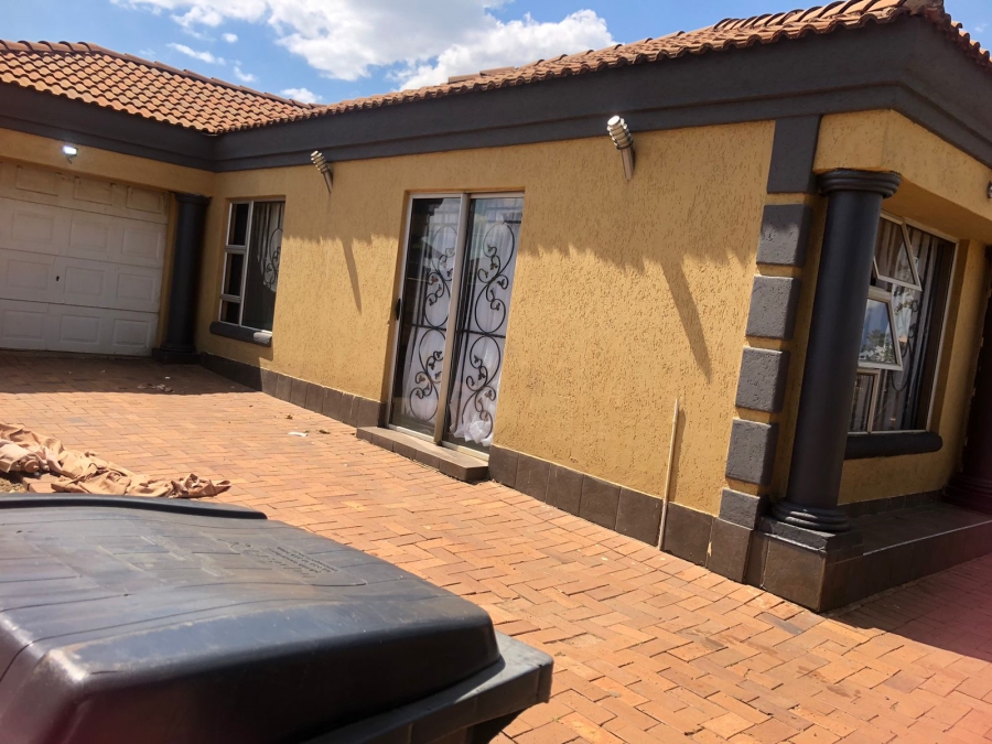 2 Bedroom Property for Sale in New Payneville Gauteng