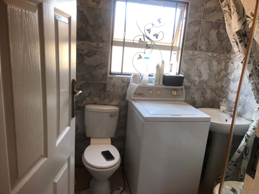 2 Bedroom Property for Sale in New Payneville Gauteng