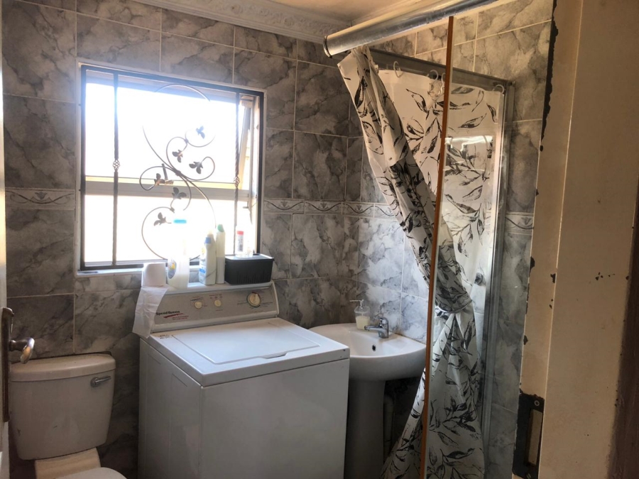 2 Bedroom Property for Sale in New Payneville Gauteng