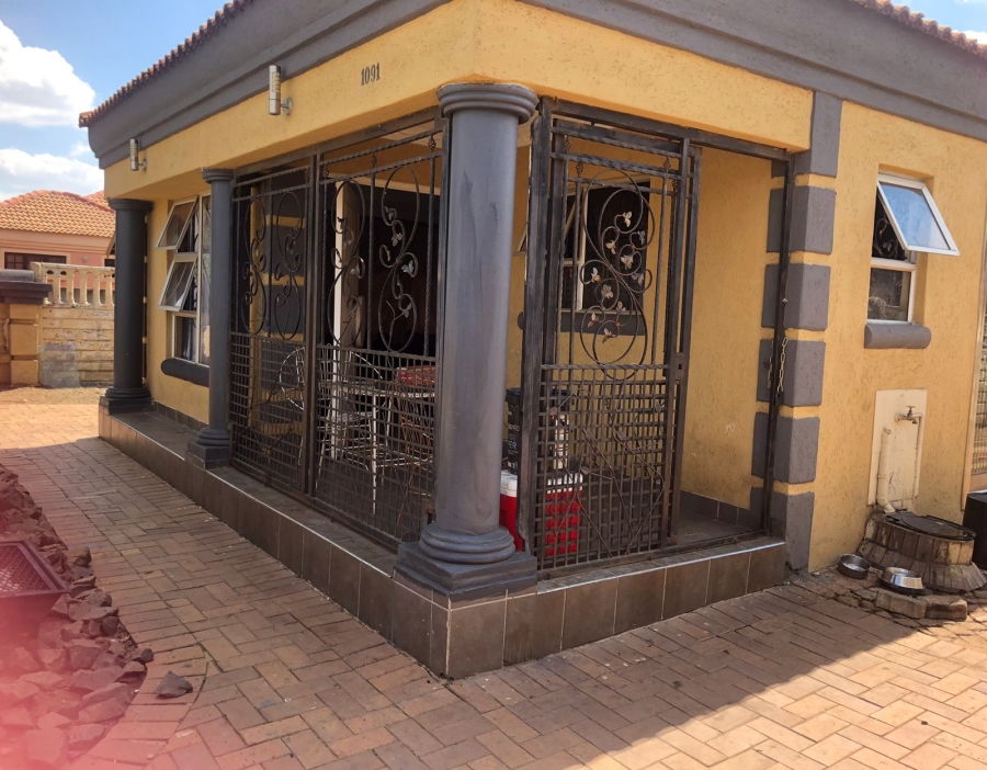 2 Bedroom Property for Sale in New Payneville Gauteng