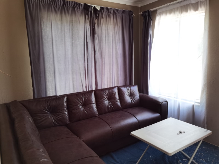 To Let 3 Bedroom Property for Rent in Danville Gauteng