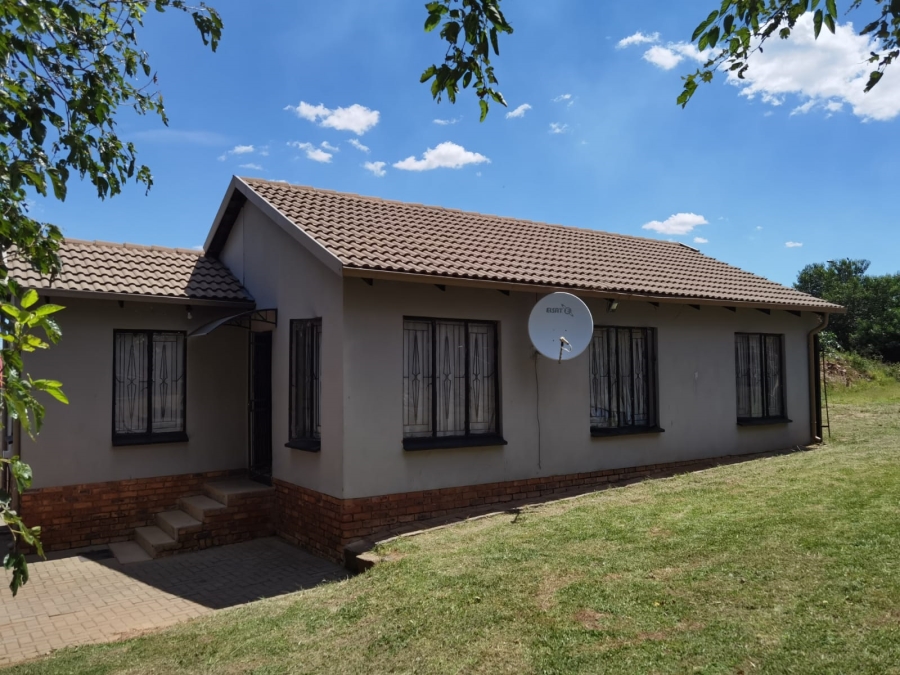 To Let 3 Bedroom Property for Rent in Danville Gauteng