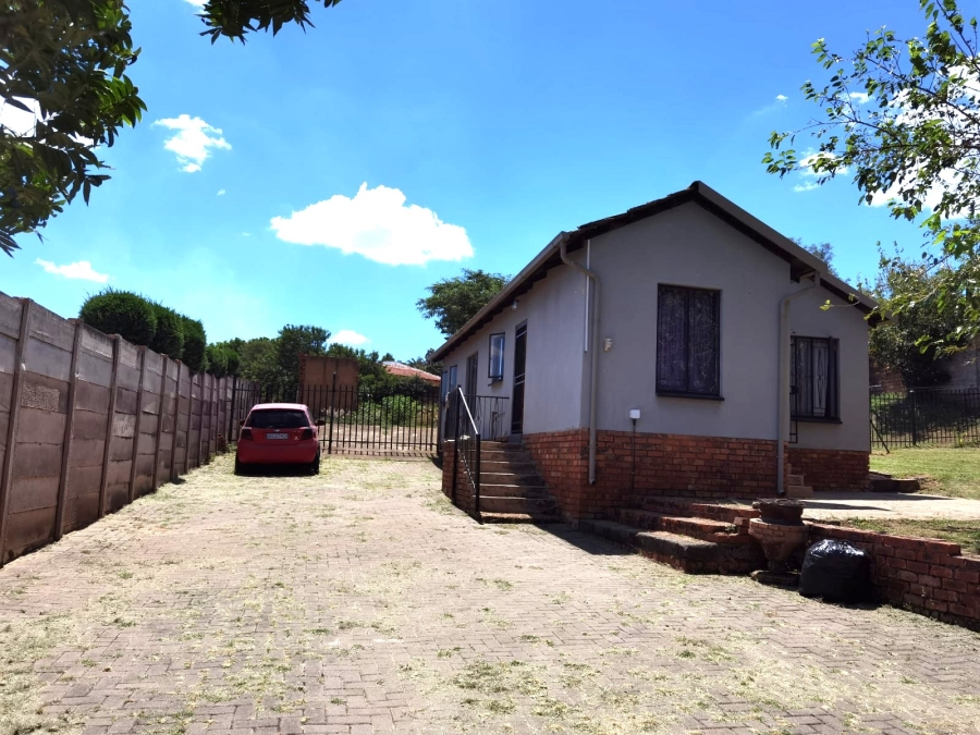 To Let 3 Bedroom Property for Rent in Danville Gauteng