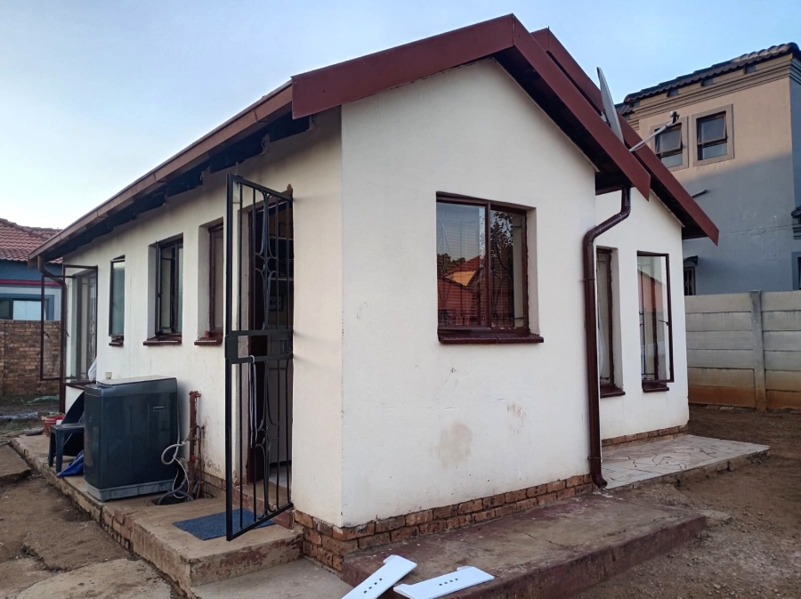 To Let 2 Bedroom Property for Rent in Philip Nel Park Gauteng