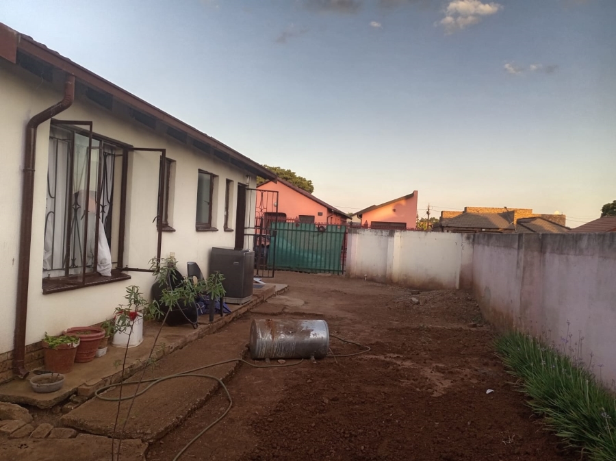 To Let 2 Bedroom Property for Rent in Philip Nel Park Gauteng