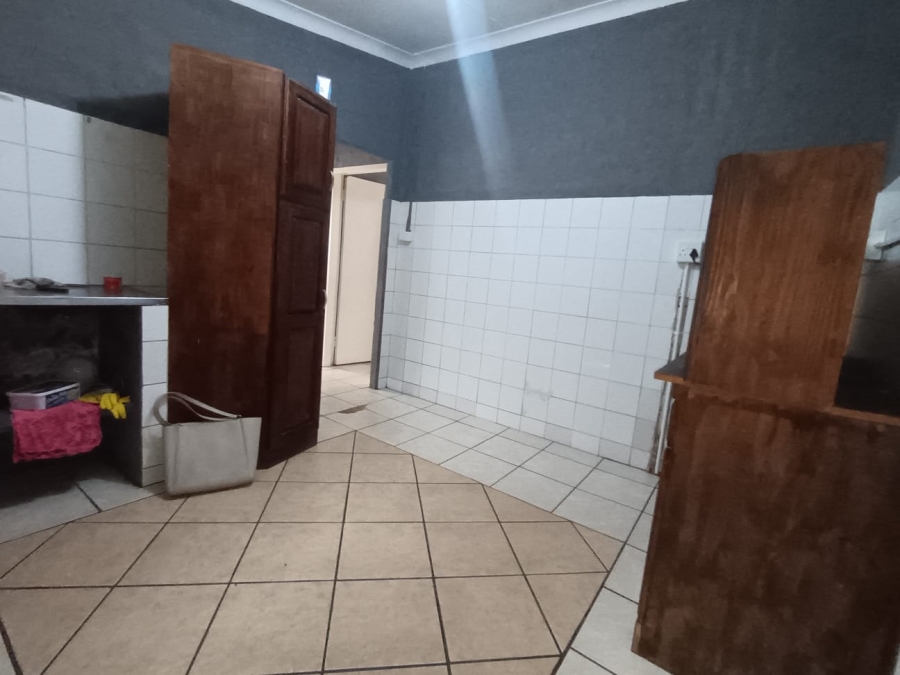 To Let 2 Bedroom Property for Rent in Danville Gauteng