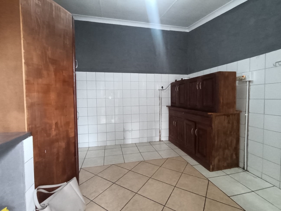 To Let 2 Bedroom Property for Rent in Danville Gauteng