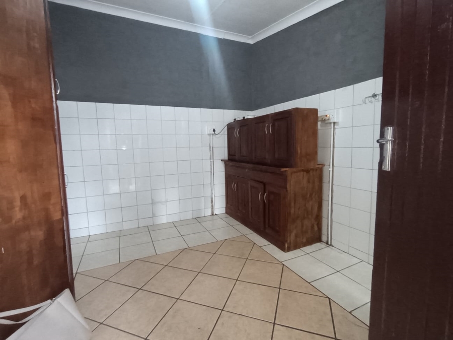 To Let 2 Bedroom Property for Rent in Danville Gauteng