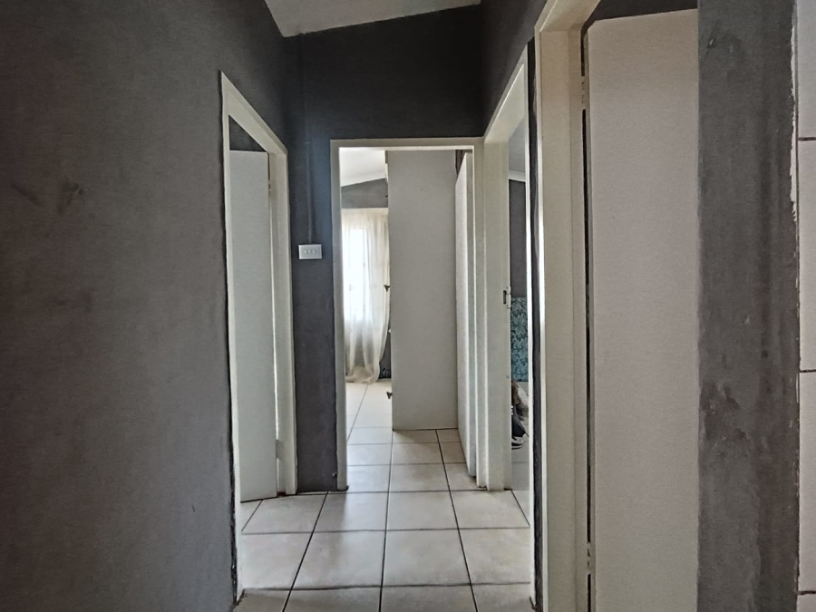 To Let 2 Bedroom Property for Rent in Danville Gauteng