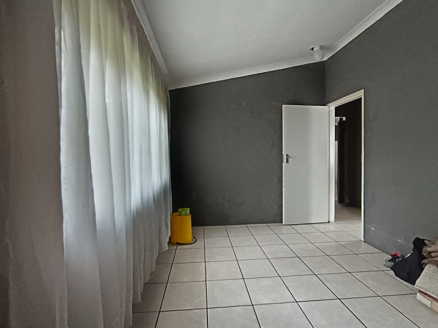 To Let 2 Bedroom Property for Rent in Danville Gauteng