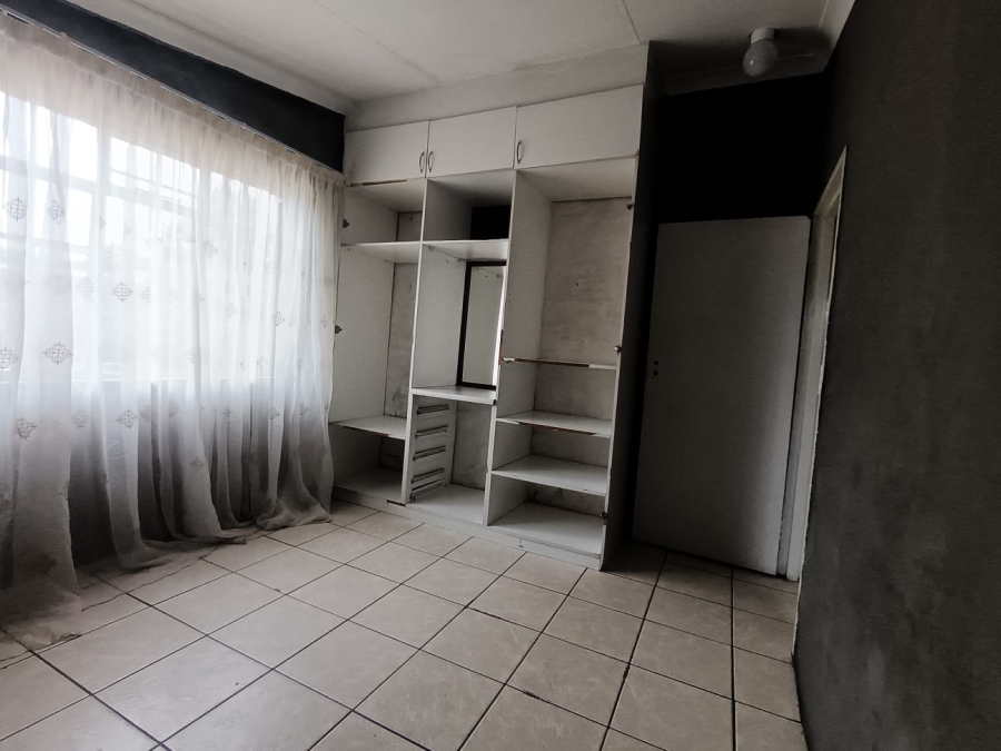 To Let 2 Bedroom Property for Rent in Danville Gauteng