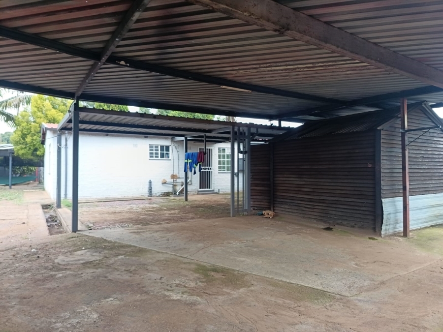 To Let 2 Bedroom Property for Rent in Danville Gauteng
