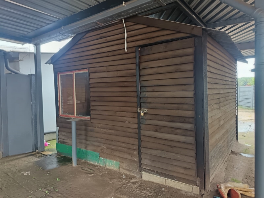 To Let 2 Bedroom Property for Rent in Danville Gauteng