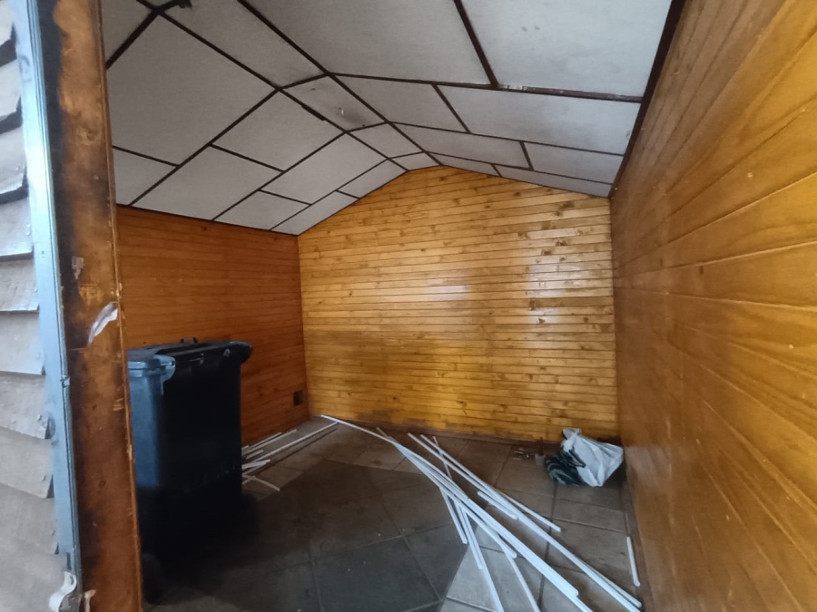 To Let 2 Bedroom Property for Rent in Danville Gauteng