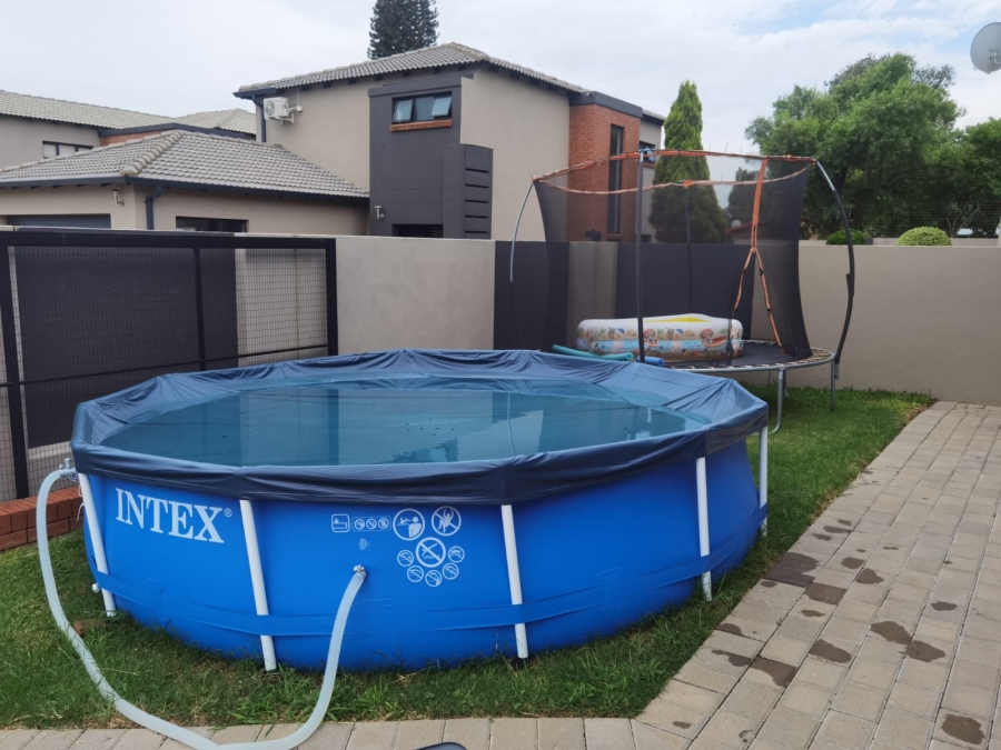 4 Bedroom Property for Sale in Montana Gauteng