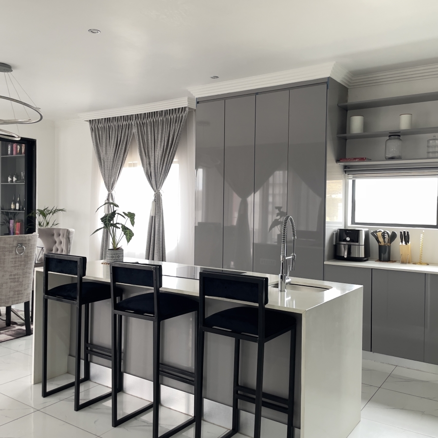 5 Bedroom Property for Sale in Bronkhorstbaai Gauteng