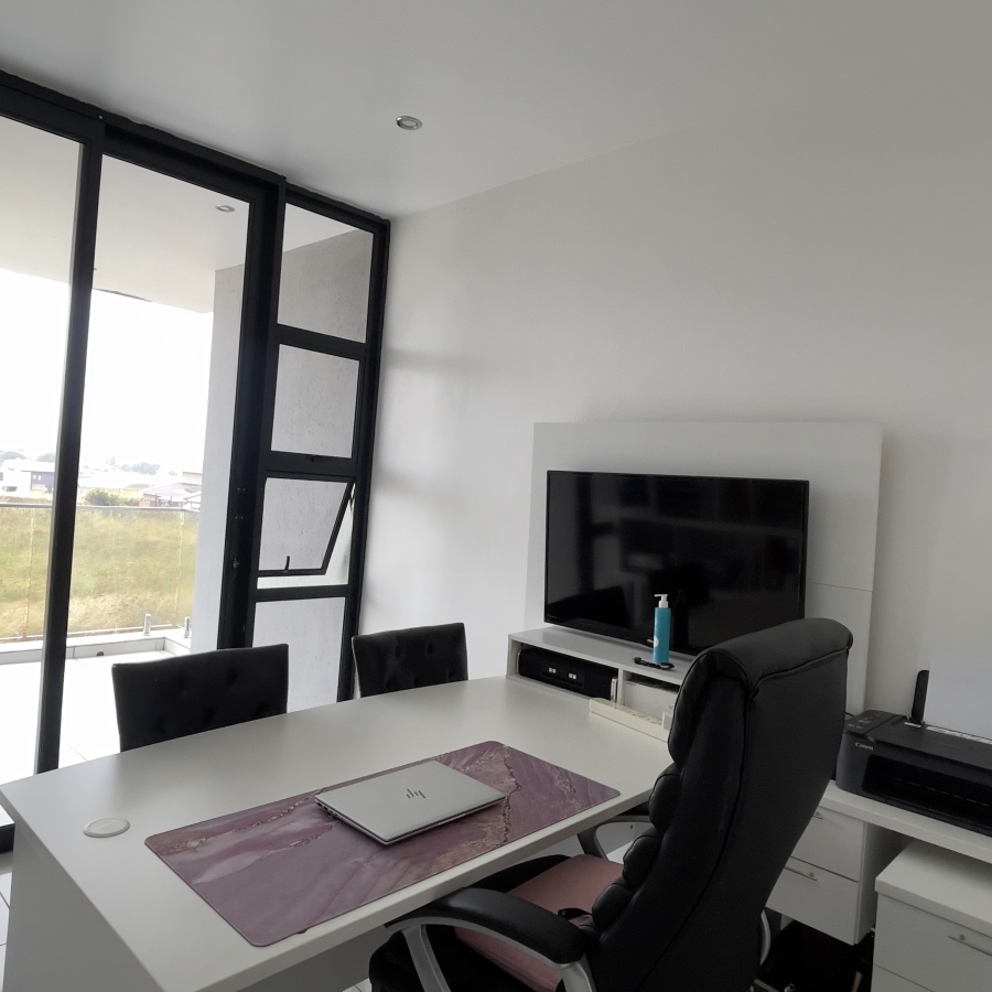 5 Bedroom Property for Sale in Bronkhorstbaai Gauteng