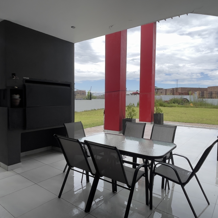 5 Bedroom Property for Sale in Bronkhorstbaai Gauteng