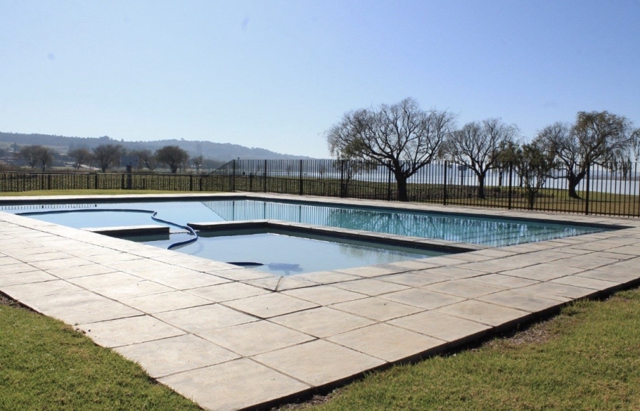 5 Bedroom Property for Sale in Bronkhorstbaai Gauteng