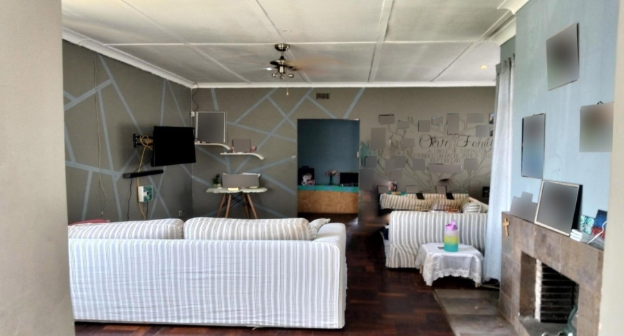 4 Bedroom Property for Sale in Selection Park Gauteng