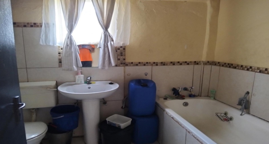 4 Bedroom Property for Sale in Selection Park Gauteng