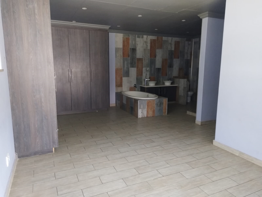 3 Bedroom Property for Sale in Aston Manor Gauteng