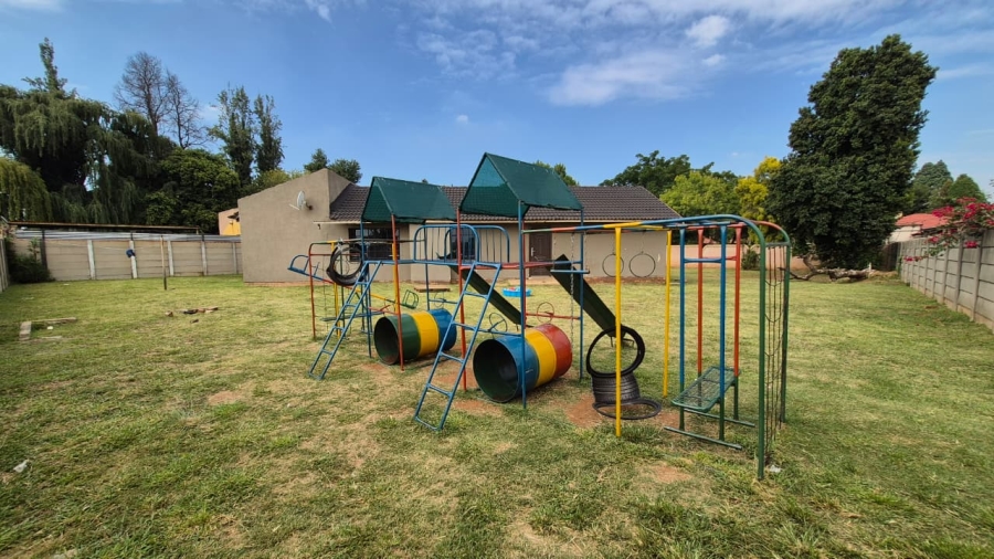 3 Bedroom Property for Sale in Crystal Park Gauteng